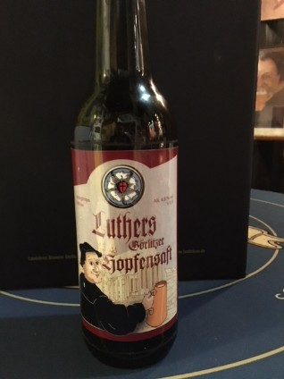 Anlässlich des Lutherjahres herausgebrachte  limitierte Bierflasche der  Braumanufaktur Görlitz 